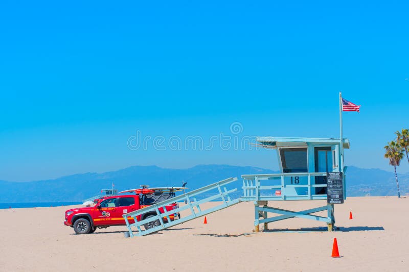 Noida Supertech Twin Towers Demolition LIVE Updates: Boundary wall of a ...